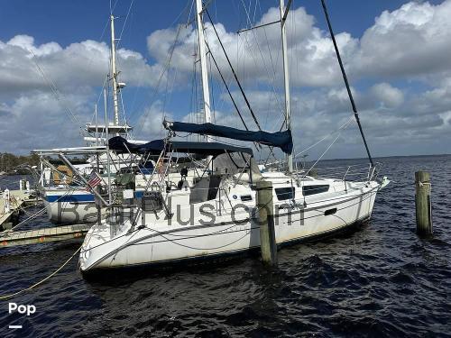 Hunter 326 Spesifikasjoner og anmeldelser